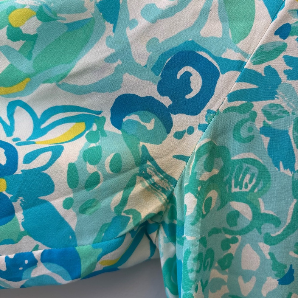 Lilly Pulitzer Elsa Silk Top Large Blue Teal Floral - Picture 14 of 15